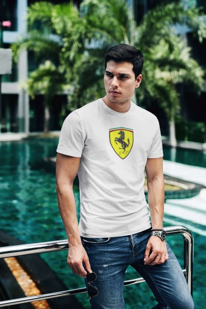 Tričko s logom auta Ferrari