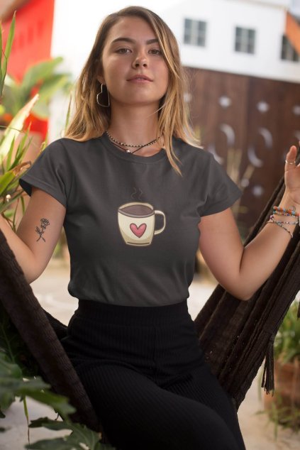 Dámske tričko Káva so srdiečkom