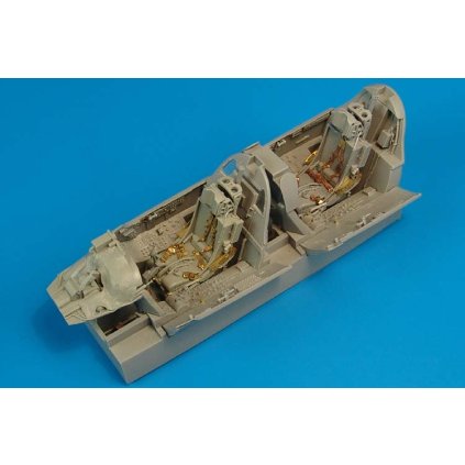 24953 1 24953 1 32 f 105g thunderchief cockpit set trumpeter