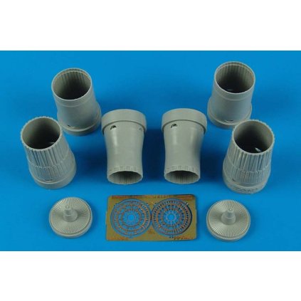 33872 1 33872 1 72 su 27 flanker b exhaust nozzles trumpeter