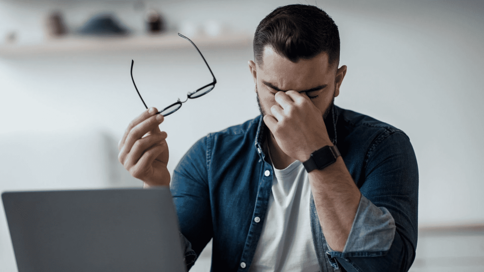 Syndróm suchého oka: proč vzniká a co může pomoci?
