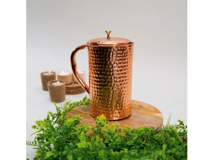 Čistý medený kovaný džbán s viečkom ± 2 litre 1ks