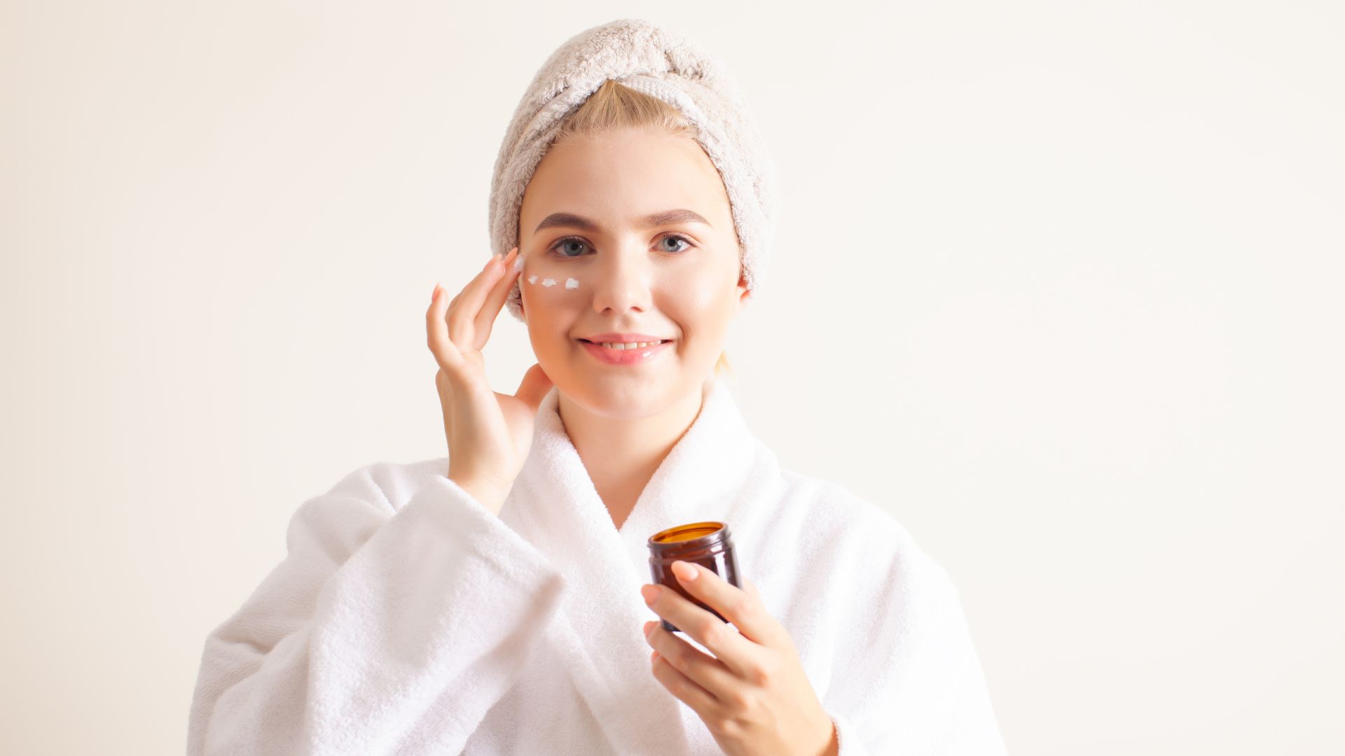 Ako regenerovať pleť po lete? Na toto nezabúdajte!