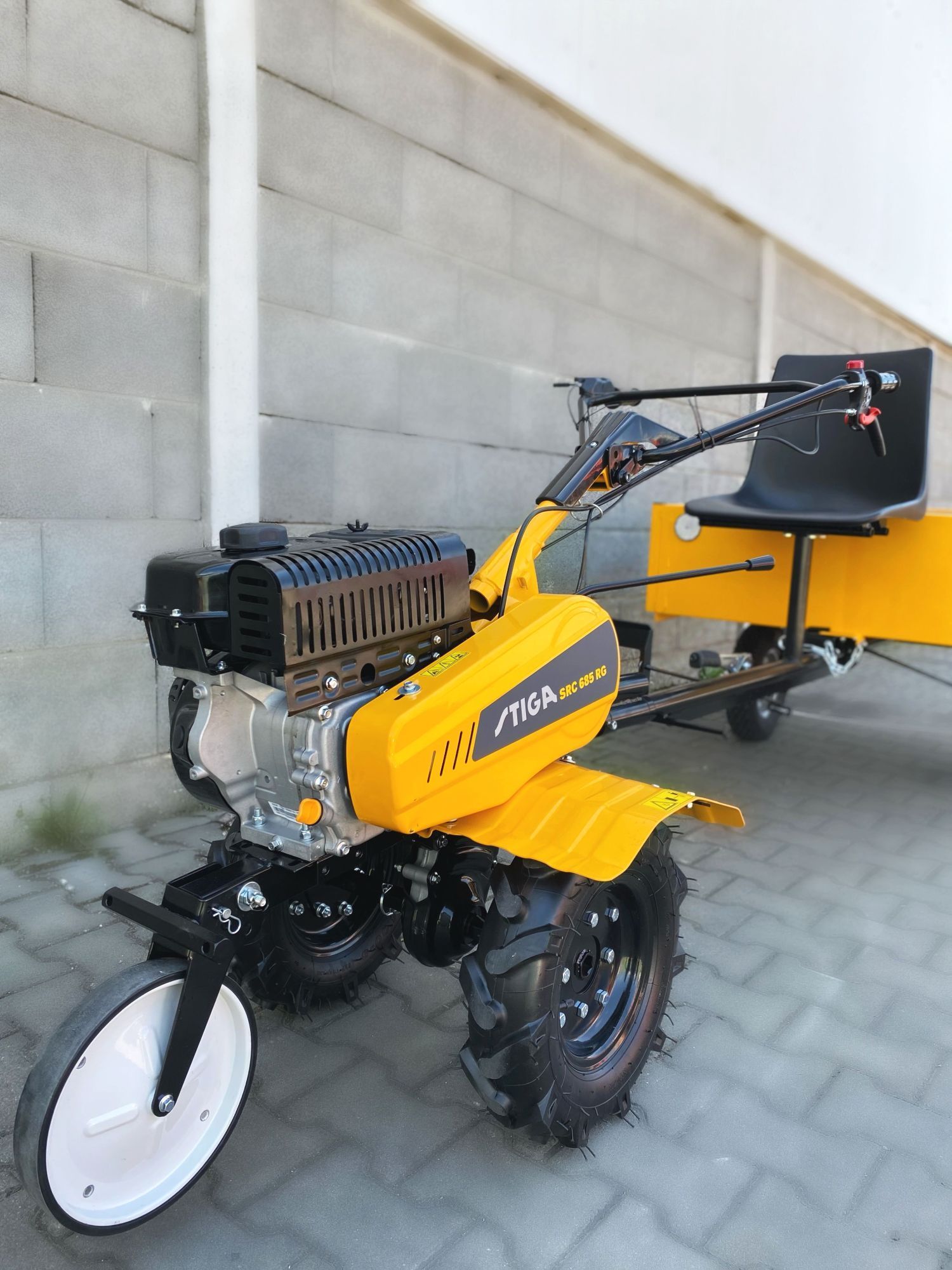 Malotraktor s vozíkom STIGA SET SRCHV STIGA SRC685HV220L