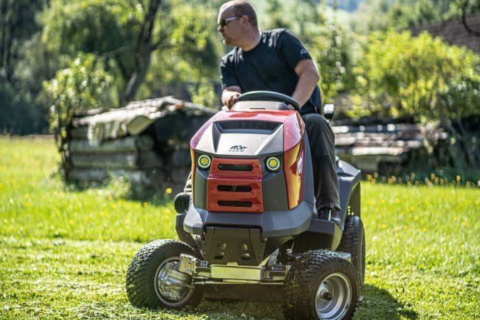 Seco Traktorová kosačka STARJET UJ P6 - 102 _ 4WD servo S 536026051282