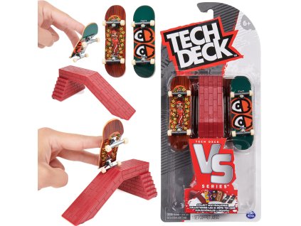 Tech Deck fingerboard Krooked VS Series set 2 skateboardů a schodů