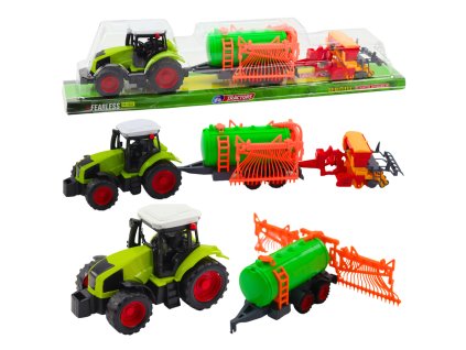 Zemědělský traktor a cisternou a hráběmi