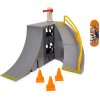 Tech Deck fingerboard SK8 Garage rampa set + skateboard