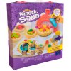 Kinetický písek Kinetic Sand Sada na výrobu rostoucí pizzy SquishPizza 450 g písku + doplňky