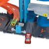 Hot Wheels City sada Závodní Věž s transformací + vozidlo