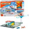 Matchbox Sada Letiště dobrodružství + 2 kovová vozidla letadlo a auto Audi