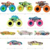 Hot Wheels Monster Trucks sada 10 svítících vozidel 1:64