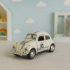Klasické auto Beetle – kovový model s otevíracími dveřmi, béžový 1:32