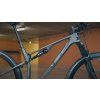XF 979 RC - MATTE CARBON (Velikost 15.5" (S))