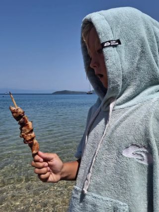 Greek Surf Dream 😍 #souvlaki #greece #holidays #familyfirst #familymoments