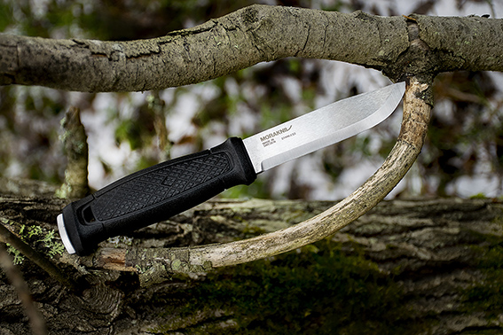 Morakniv-Garberg-survival-knife