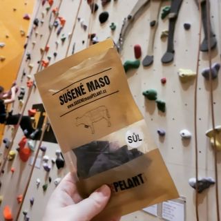 Pěkné ráno z Doupovských hor.., ať už naše sušené maso vezmete kamkoliv, můžete se spolehnout, že vám dodá energii (balení...