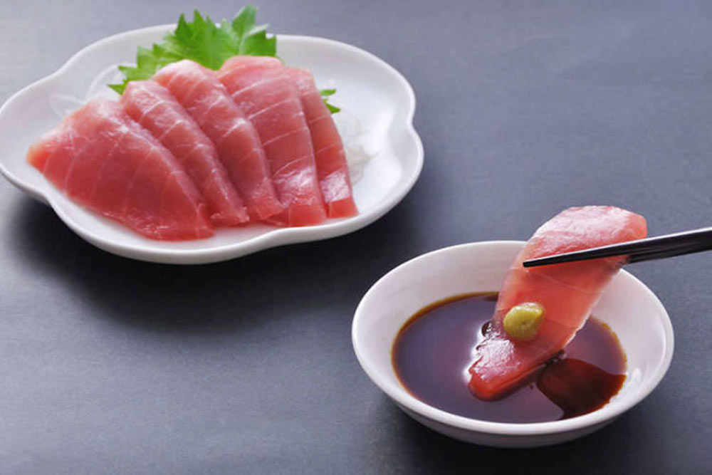 Sashimi sushi