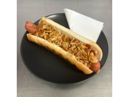 Hot dog se smaženou cibulkou