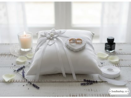 svadobny-vankusik-na-prstene-biely