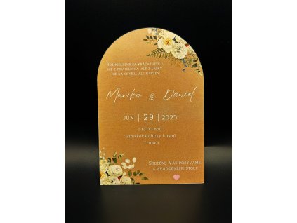 Vyrezávané oznámenie Almond