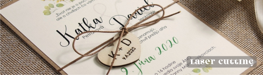 svadobne-oznamenia-folklorne-drevene-srdce