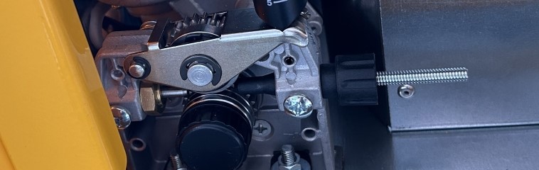 Jak seřídit přítlak posuvu drátu na CO2?