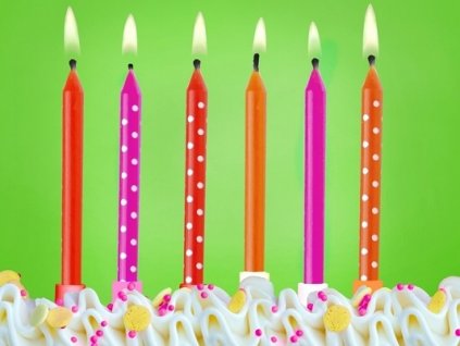 Svíčky na dort odstíny červené - narozeninové dortové svíčky