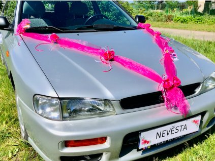 Šerpa na svatební auto sytě růžová se sytě růžovými kvítky - šerpy na svatební auta
