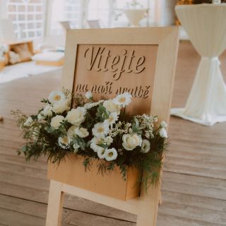 Díky za toto svatební místo v našem regionu! 🙏 Verča a Peťan si řekli své „ano“ na úžasném Farním dvoře v Lysicích –...