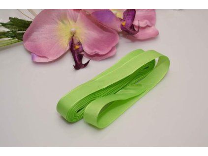 2251 taftova stuha svetle zelena