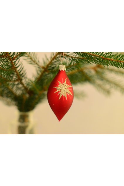 Vánoční ozdoba dekorovaná oliva