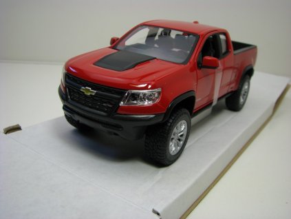 Chevrolet Colorado ZR2 Pick Up 2017 Red 1:27 Maisto