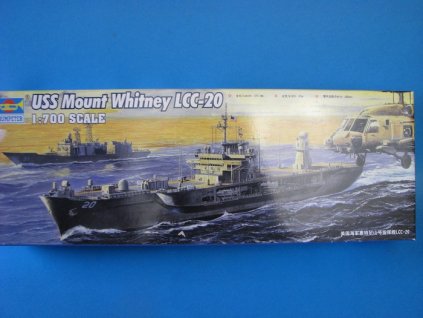 Loď USS Mount Whitney LCC-20 1:700 Trumpeter