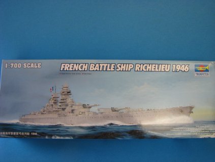 Loď French Battle Ship Richelieu 1946 1:700 Trumpeter