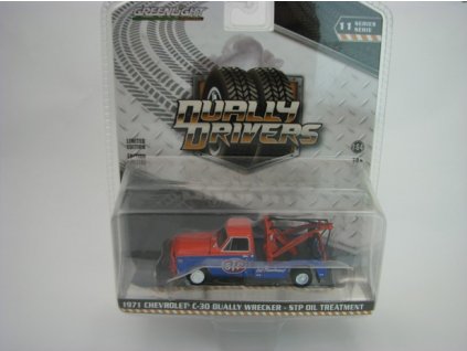 Chevrolet C-30 Dually Wrecker 1971 STP Oil Treatment 1:64 Greenlight Dually Drivers