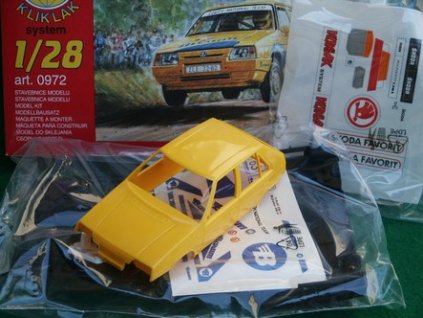 Škoda Favorit Barum Rallye 1996 žlutý stavebnice 1:28 Směr