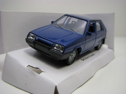 Škoda Favorit 136L modrá 11,5 cm 1:32-39 Welly