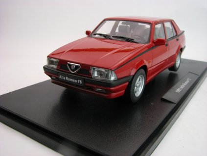 Alfa Romeo 75 1991 Red 1:18 Triple 9 Collection