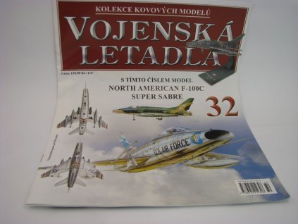 Časopis 32 s North American F-100C Super Sabre 1955 1:100 Atlas Amercom