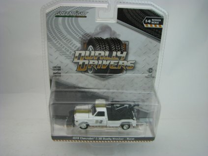 Chevrolet C-30 Dually Wrecker Hurst 1:64 Greenlight Dually Drivers