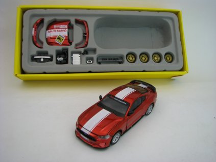 Ford Mustang GT 2018 Red metallic 1:43 CCA Cool Chic Auto