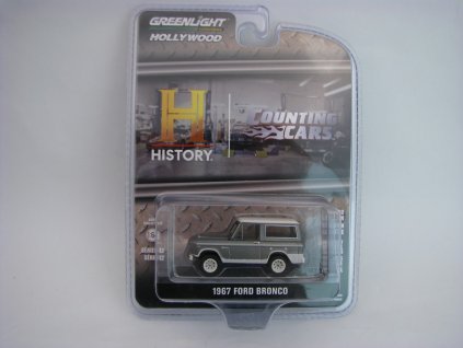 Ford Bronco 1967 Couting Cars Hollywood 42 series 1:64 Greenlight