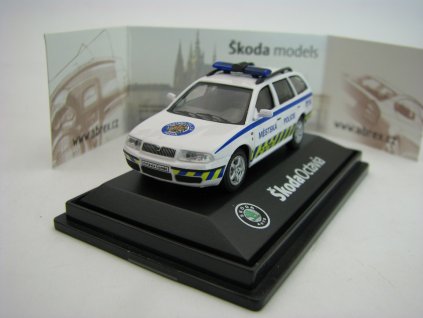 Škoda Octavia Combitour Městská Policie Praha 1:72 Abrex