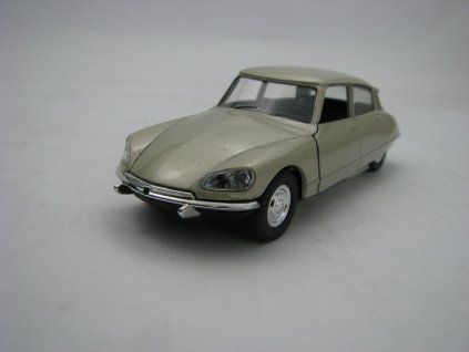 Citroen DS23 1973 Beige 12 cm Pull back Welly
