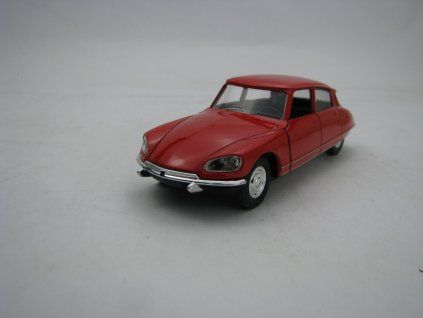 Citroen DS23 1973 Red 12 cm Pull back Welly