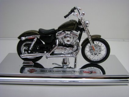 Harley-Davidson 2012 XL 1200V Seventy-Two Bronze 1:18 Maisto
