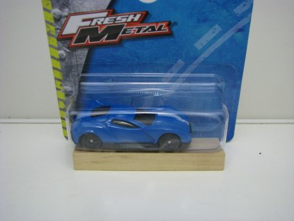 Modré autíčko s pruhem Fresch Metal Maisto
