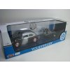 Volkswagen Beetle s přívěsem a motorkou 1:24 Motor Max