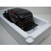 Mercedes-Benz 260D Pullman Landaulet Closed 1936 red 1:18 Triple 9 Collection